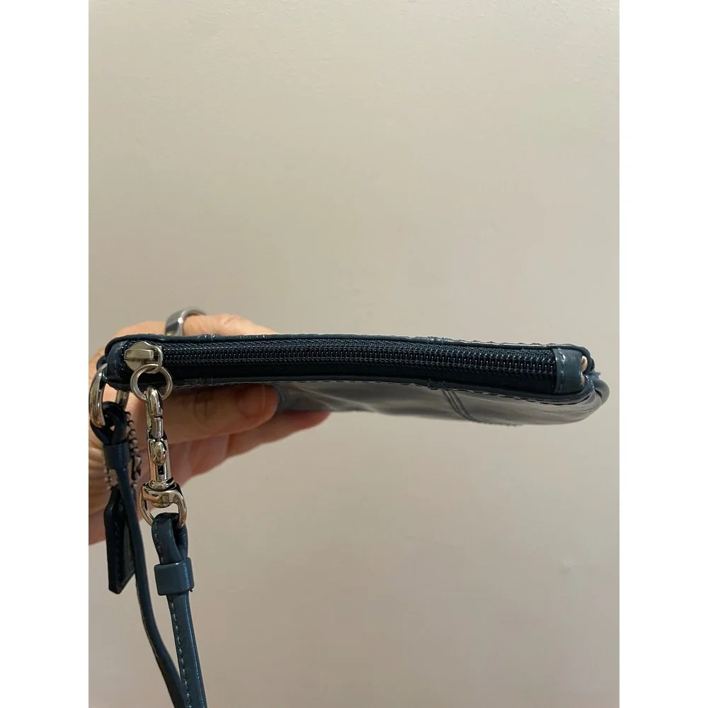 Coach Teal Blue Leather Wristlet Silver Hardware Zip Top Y2K